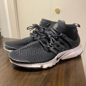 Nike Prestos